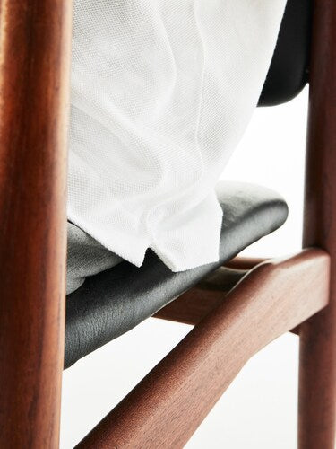L Men White Solid Polos